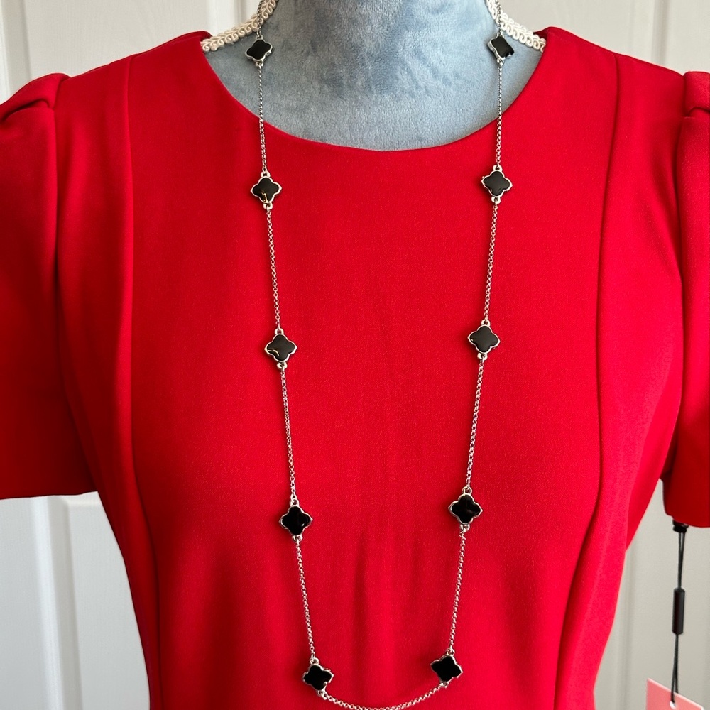 Women NWOT Black Silver Tone Station 17 Inch Long Necklace